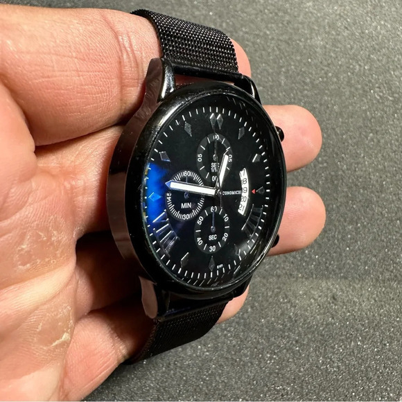 Economicxi mens quartz fashion watch black case strap and dial date just working - Picture 5 of 10